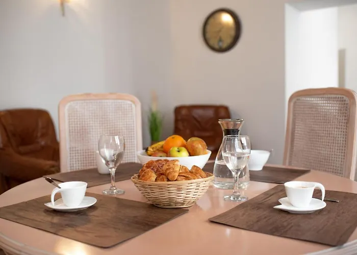 Bright Spacious Well-equipped *