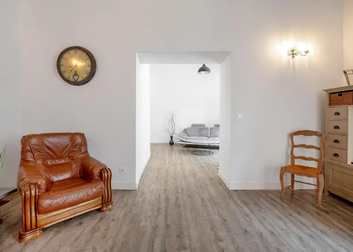 Apartment Bright Spacious Well-equipped